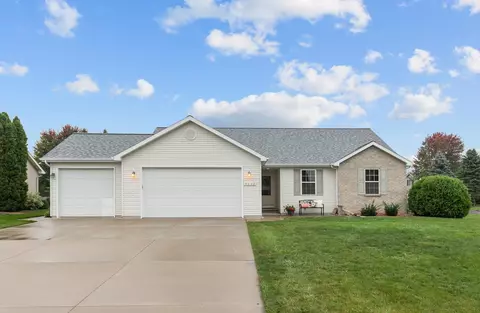 4502 Starlight Ct, Appleton, WI 54913