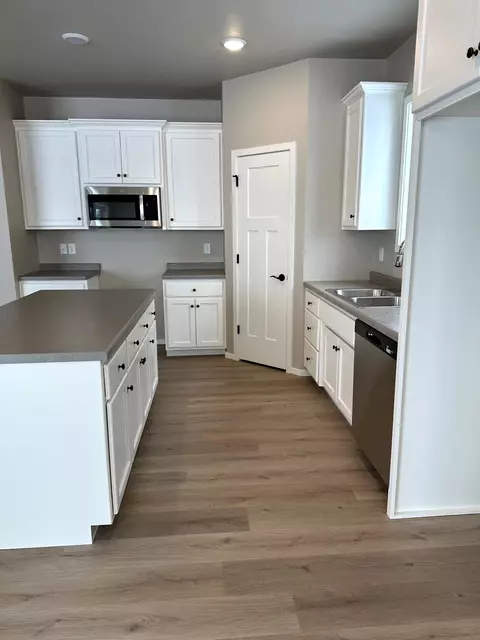 W6549 E Steamboat Lane, Appleton, WI 54915 photo 3