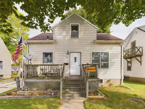 2732 10th St, Two Rivers, WI 54241 photo 6