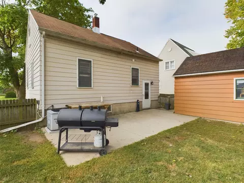 2732 10th St, Two Rivers, WI 54241 photo 7