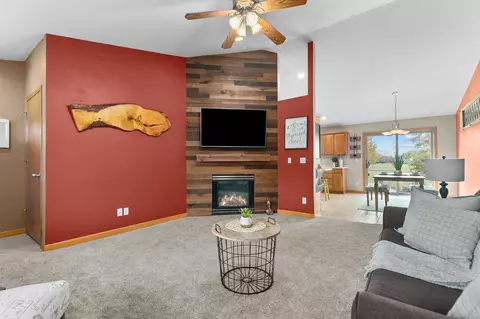 w5601 Jochmann Drive, Appleton, WI 54915 photo 3