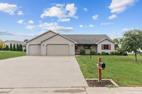 w5601 Jochmann Drive, Appleton, WI 54915