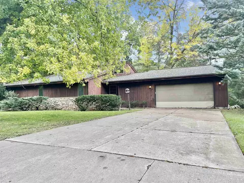 15 Kools Ct, Appleton, WI 54914