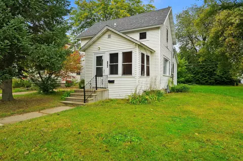 136 S Smalley St, Shawano, WI 54166