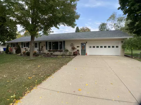 142 N Washington St, Bonduel, WI 54107