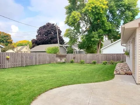 810 E Maple St, Appleton, WI 54915 photo 4