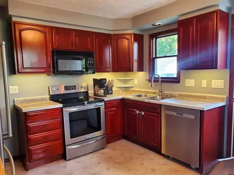 810 E Maple St, Appleton, WI 54915 photo 9