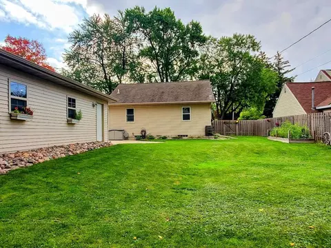 810 E Maple St, Appleton, WI 54915 photo 40