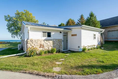 6346 State Highway 57 #4, Sturgeon Bay, WI 54235