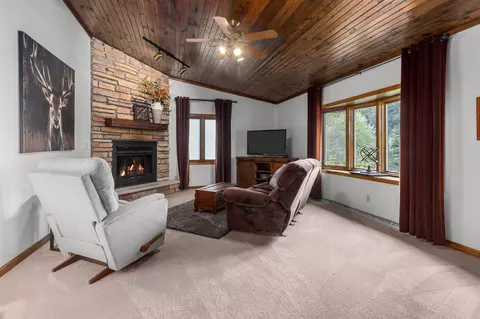 2129 W Capitol Dr, Appleton, WI 54914 photo 21