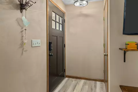 2129 W Capitol Dr, Appleton, WI 54914 photo 7