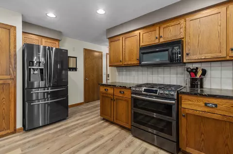 2129 W Capitol Dr, Appleton, WI 54914 photo 17