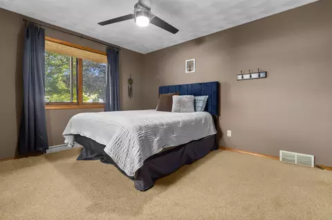2129 W Capitol Dr, Appleton, WI 54914 photo 27