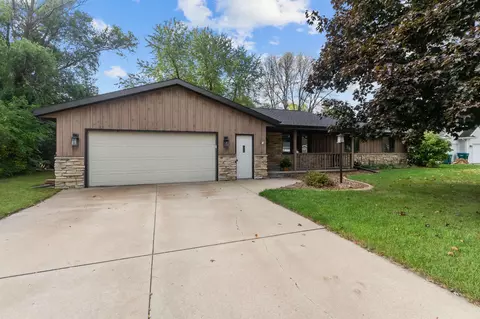 2129 W Capitol Dr, Appleton, WI 54914