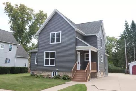278 6th St, Fond Du Lac, WI 54935