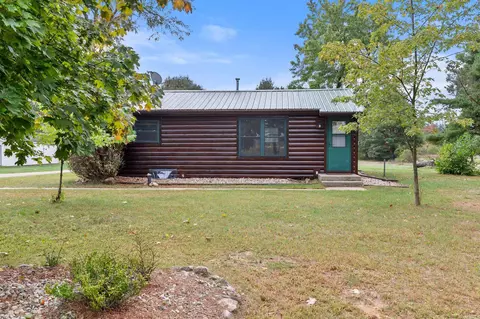 w6835 County Road H, Wild Rose, WI 54984