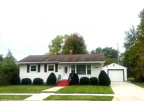566 Bragg St, Fond Du Lac, WI 54935