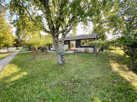 124 Meadowbrook Blvd, Fond Du Lac, WI 54935