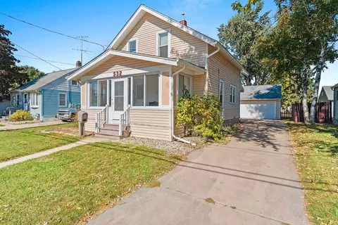 532 W Mckinley Ave, Little Chute, WI 54140
