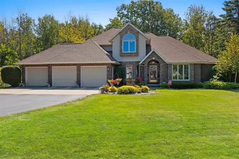 1631 Ravine Dr, Green Bay, WI 54313