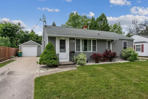 1134 Colonial Ave, Green Bay, WI 54304