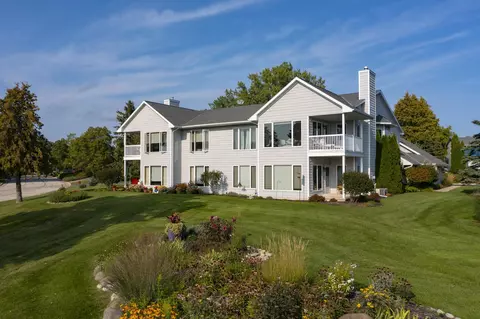 1600 Memorial Dr #102, Sturgeon Bay, WI 54235