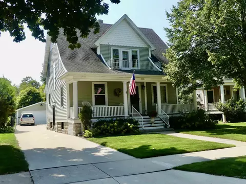 1339 Winnebago Ave, Oshkosh, WI 54901