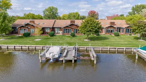 806 E River Dr, Omro, WI 54963 photo 11