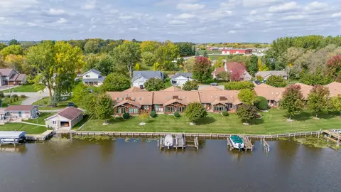 806 E River Dr, Omro, WI 54963 photo 13