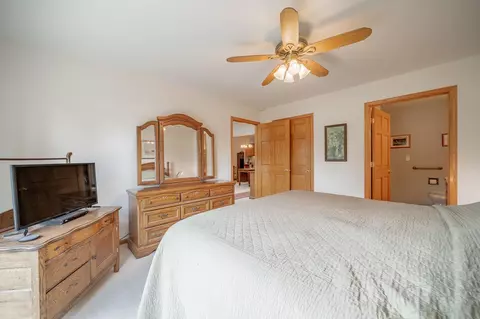 806 E River Dr, Omro, WI 54963 photo 27