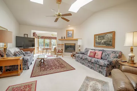 806 E River Dr, Omro, WI 54963 photo 23