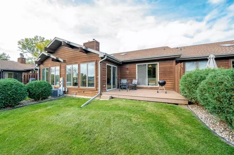 806 E River Dr, Omro, WI 54963 photo 4