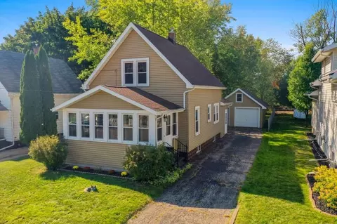 925 Monroe St, Oshkosh, WI 54901