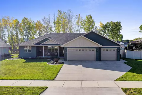 1242 Velsen Rd, Green Bay, WI 54313