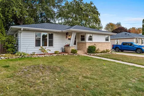 1262 Bond St, Green Bay, WI 54303