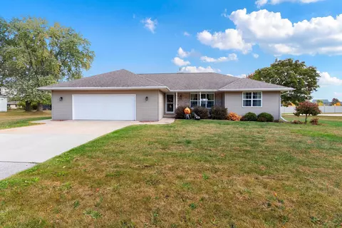 3591 Sand Acres Dr, De Pere, WI 54115