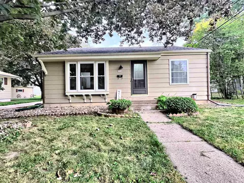 2216 Hamilton St, Oshkosh, WI 54901