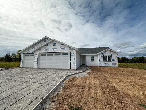 3691 Ridgecrest Ln, Kaukauna, WI 54130