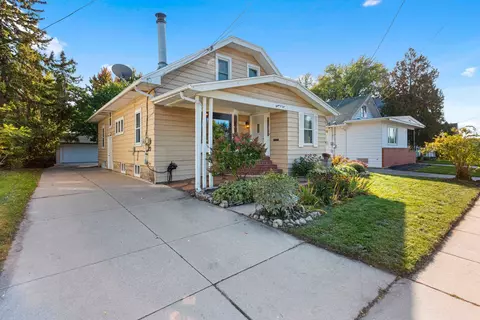 1505 W College Ave, Appleton, WI 54914