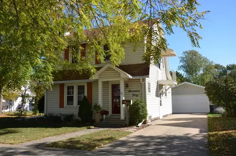 1740 N Harriman St, Appleton, WI 54911