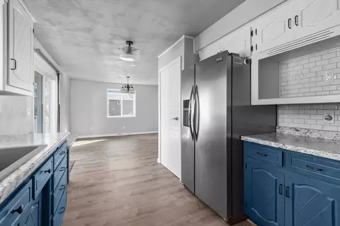 1612 E Capitol Dr, Appleton, WI 54911 photo 5