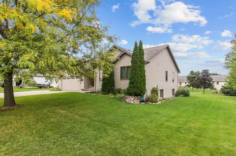 n1060 Redwing Drive, Greenville, WI 54942
