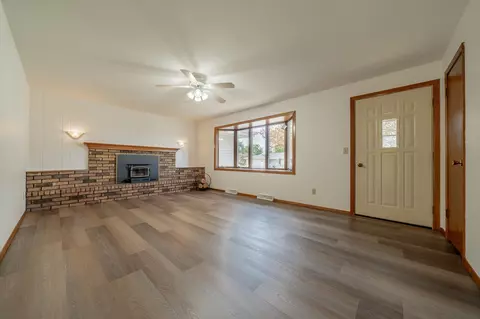 3530 N Spruce St, Appleton, WI 54914 photo 3