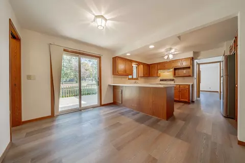 3530 N Spruce St, Appleton, WI 54914 photo 5