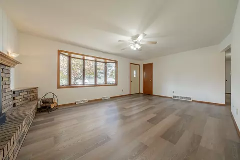 3530 N Spruce St, Appleton, WI 54914 photo 11
