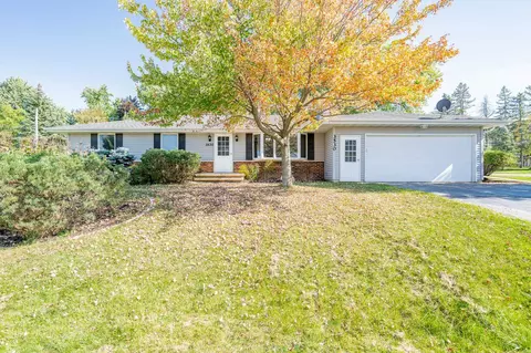 3530 N Spruce St, Appleton, WI 54914 photo 2