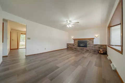 3530 N Spruce St, Appleton, WI 54914 photo 4
