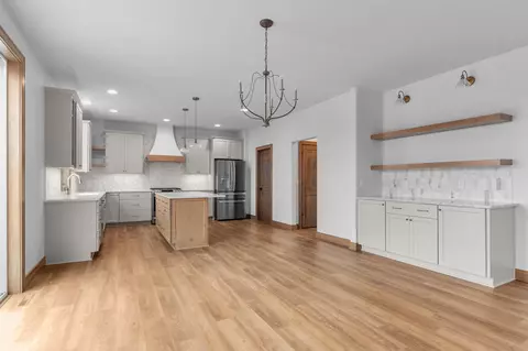 Kitchen - 244 Spartan Dr, Appleton, WI 54913 photo 6 of 7