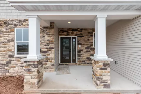 Exterior - 244 Spartan Dr, Appleton, WI 54913 photo 3 of 4