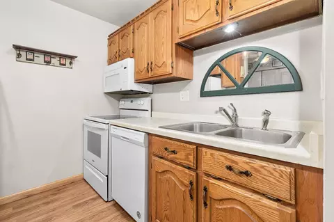 3180 Justin Ct #8, Appleton, WI 54914 photo 9